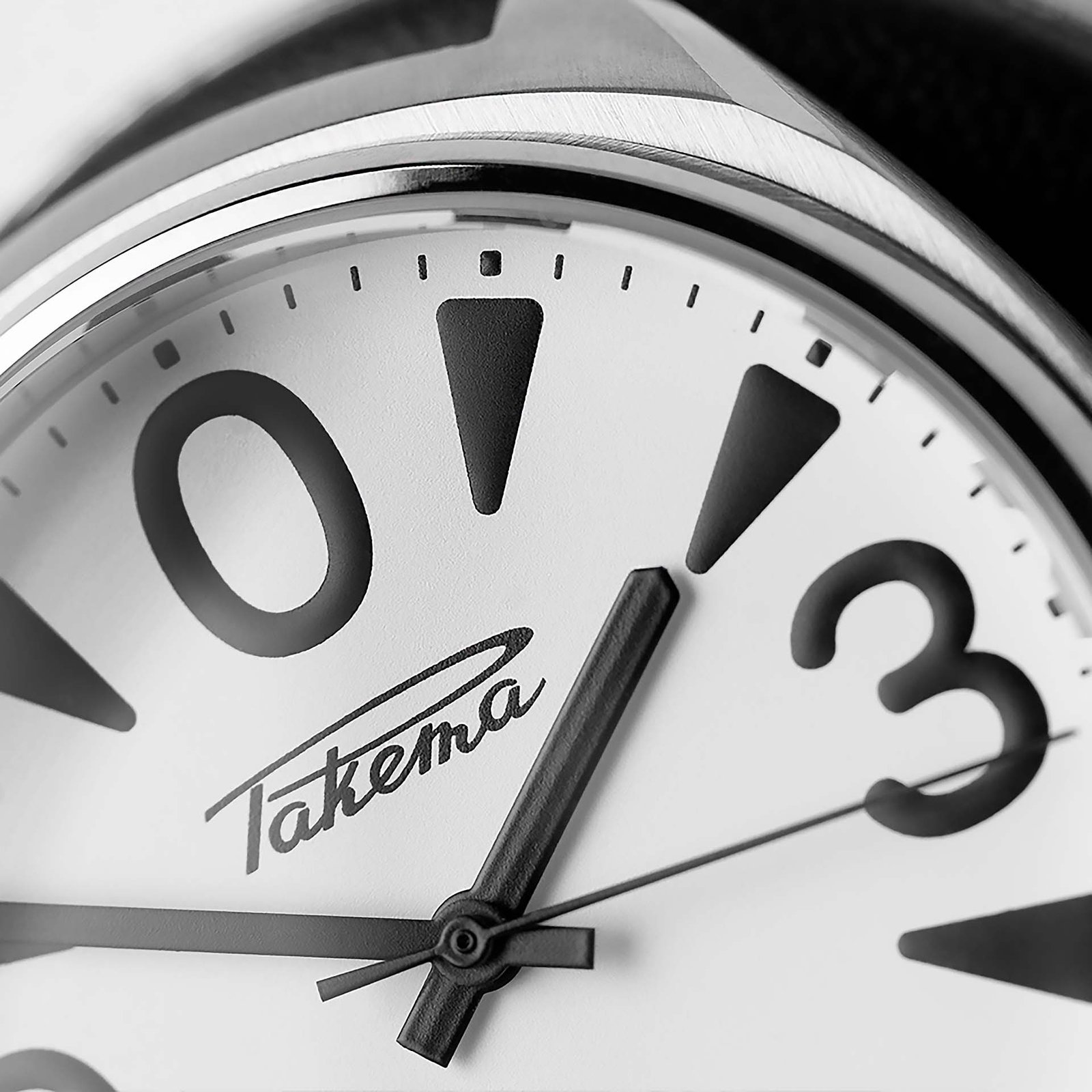 Raketa Big Zero dial and case detail