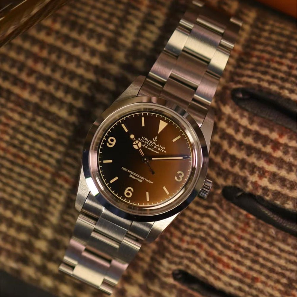 Hruodland F029 watch dial, vintage field/tool style