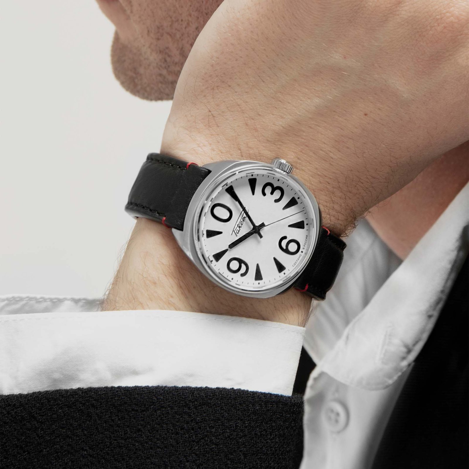 Raketa Big Zero close-up photo