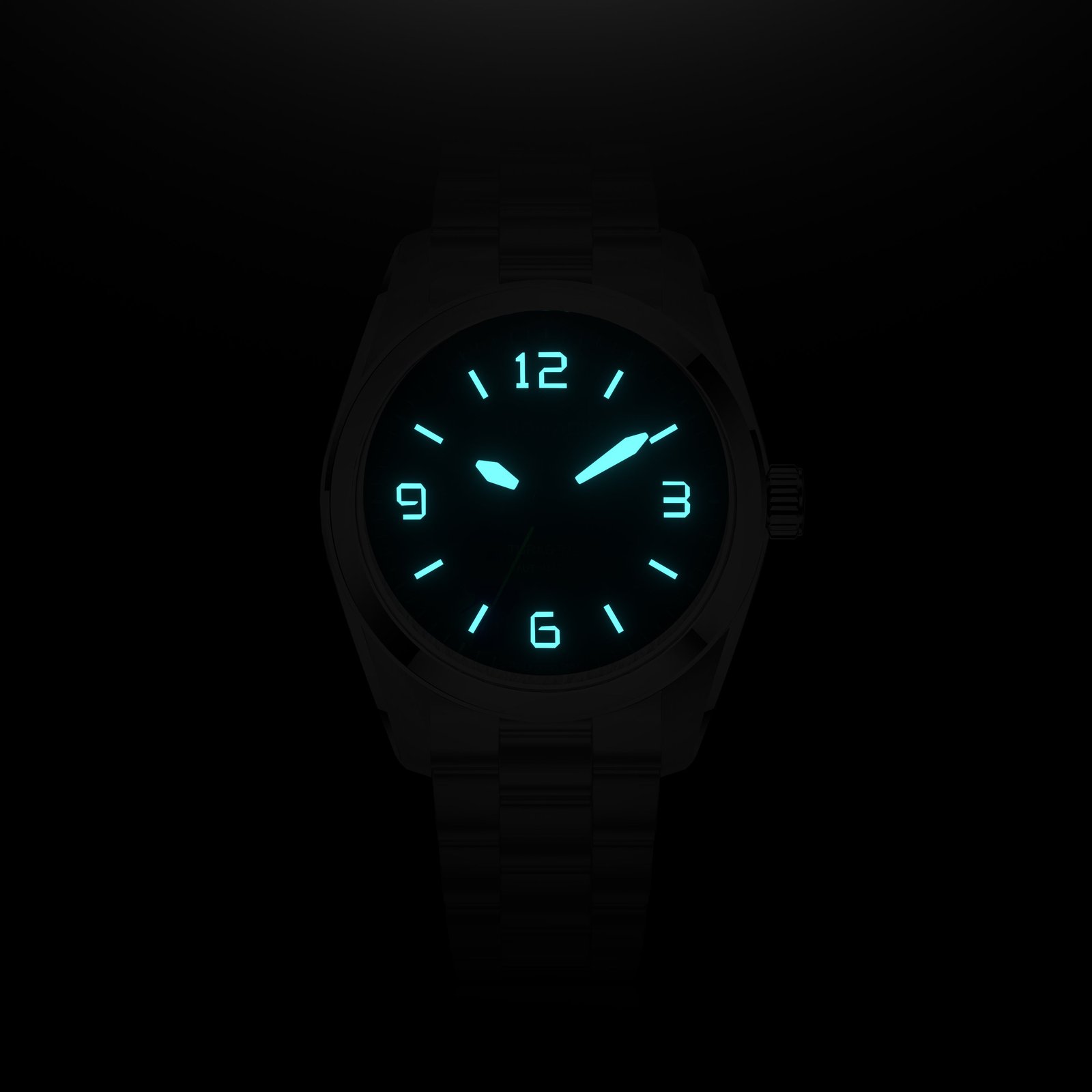 Nomadic Turas 914 Black Ice lume photo (hands and markers glowing)
