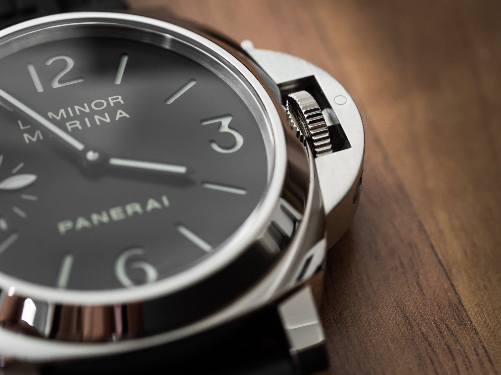 Panerai Luminor close-up photo (dial and case)